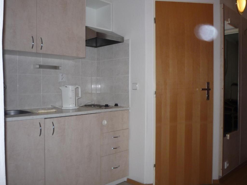 Koleje J.A.Komenskeho Brno Bilik gambar